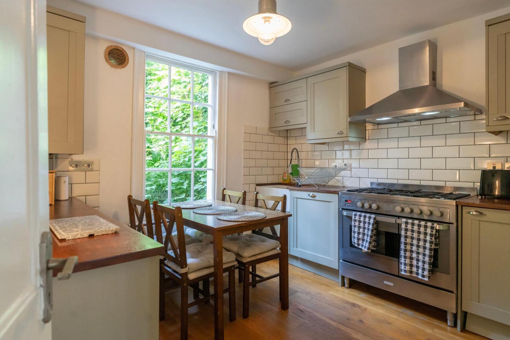 Apartamento Gorgeous 2Bed House In New Road Londres Exterior foto