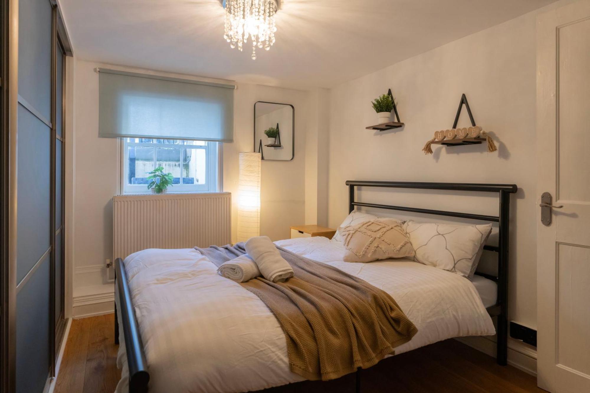 Apartamento Gorgeous 2Bed House In New Road Londres Exterior foto