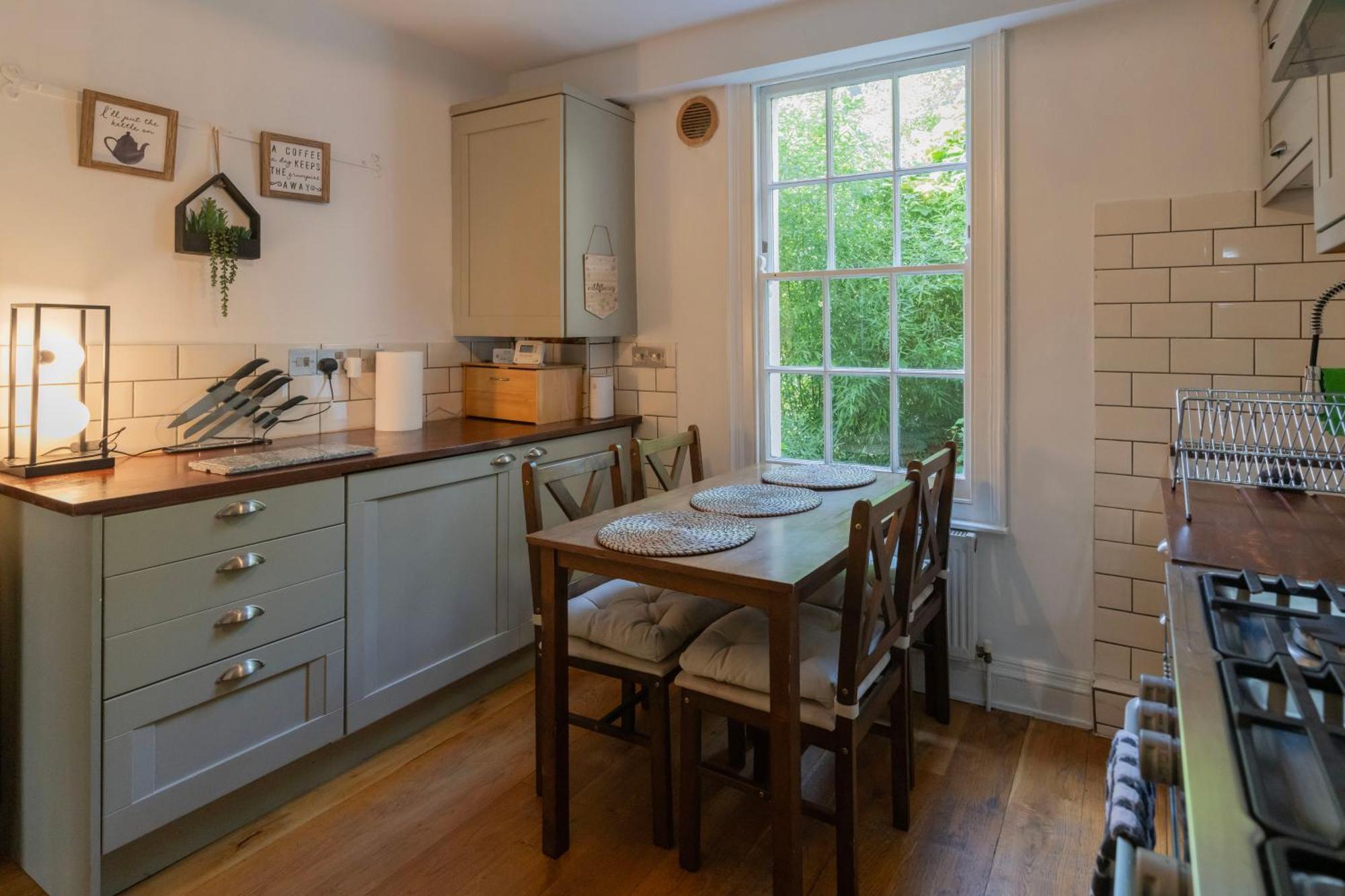 Apartamento Gorgeous 2Bed House In New Road Londres Exterior foto